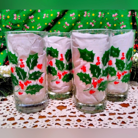 *SET of 4* HOLLY  VINTAGE Glasses By INDIANA GLASS COMPANY* No Spill Bot… - Picture 1 of 10
